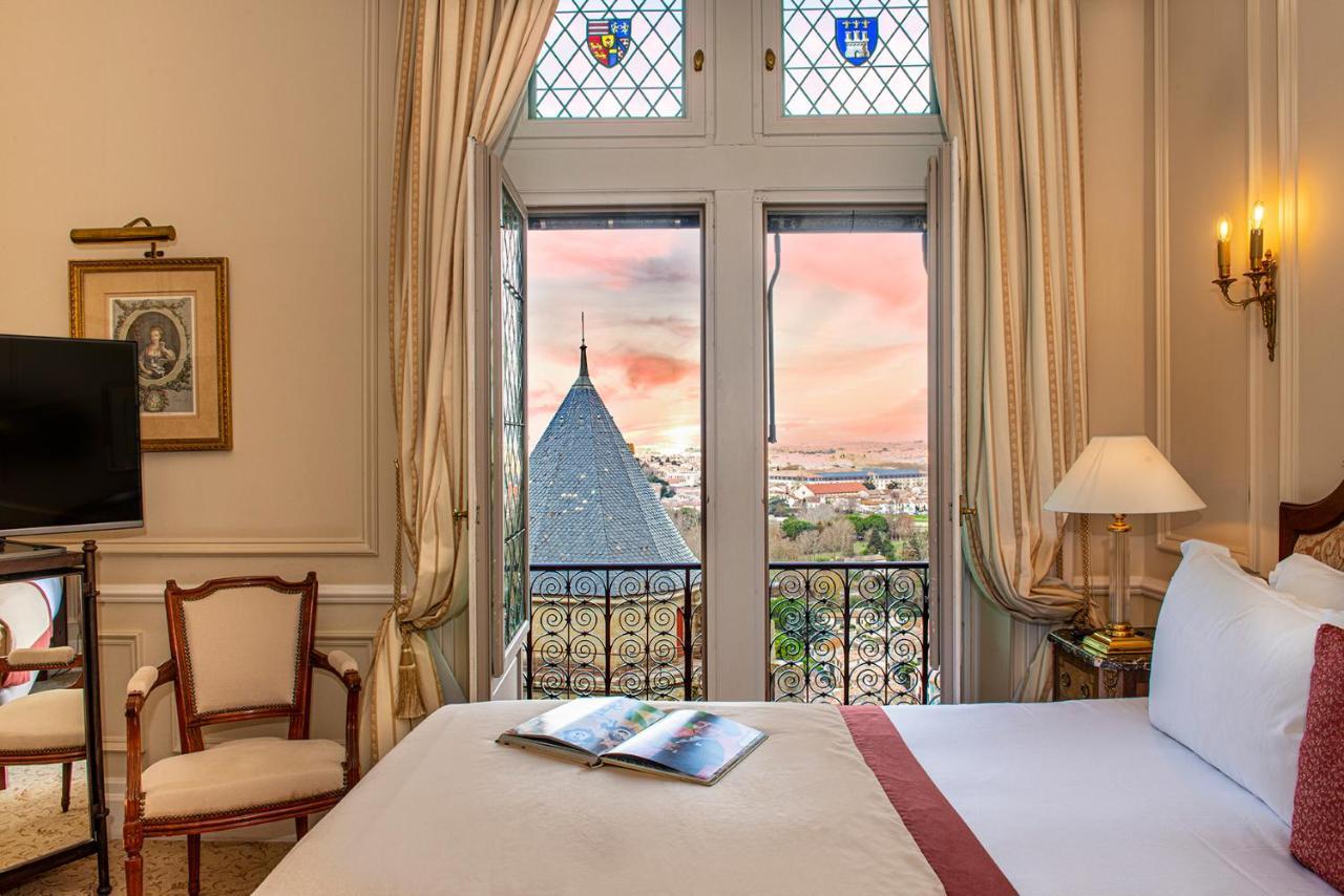 Hotel de la Cité&Spa MGallery Carcassonne Esterno foto A room at the hotel
