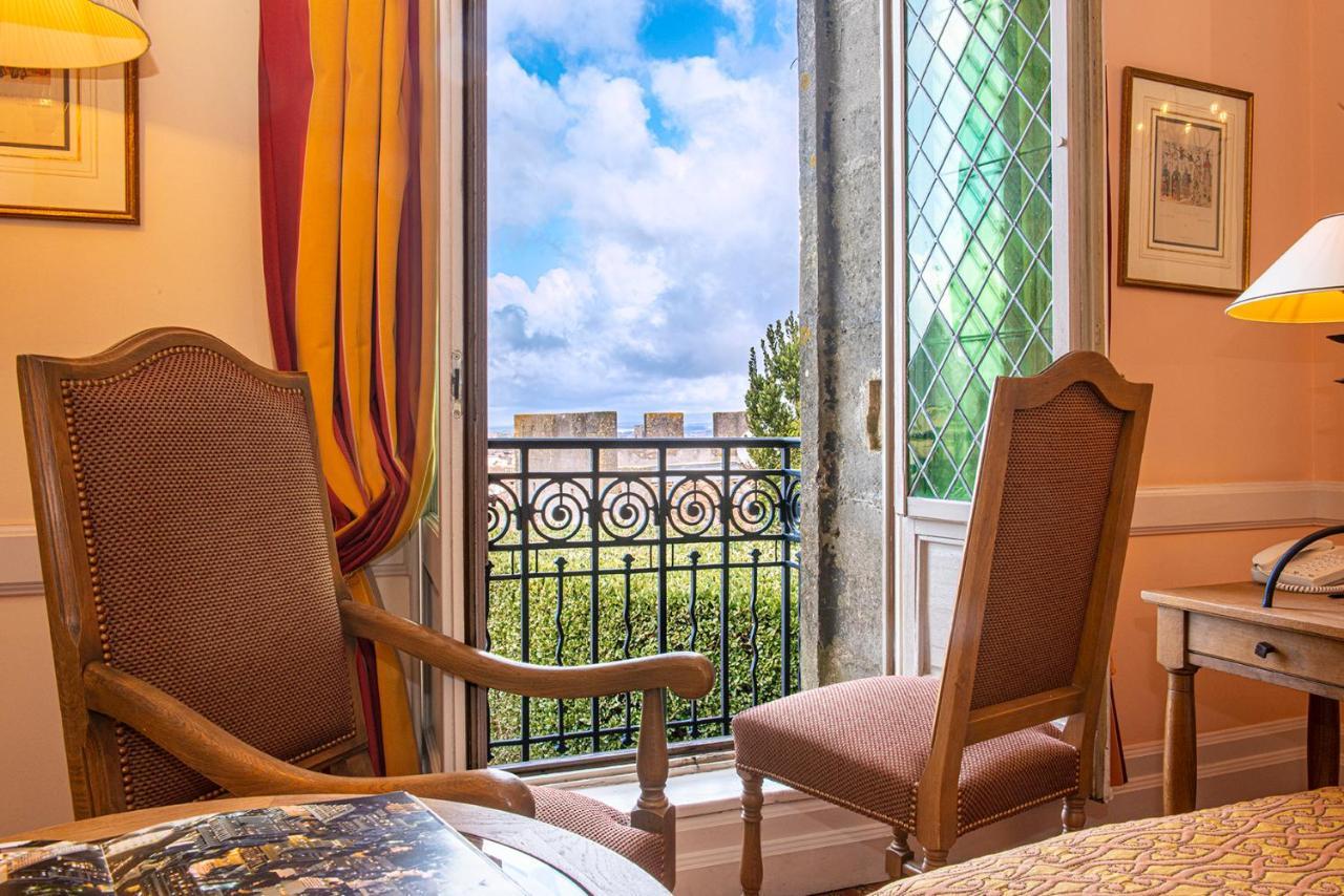 Hotel de la Cité&Spa MGallery Carcassonne Esterno foto A room at the hotel