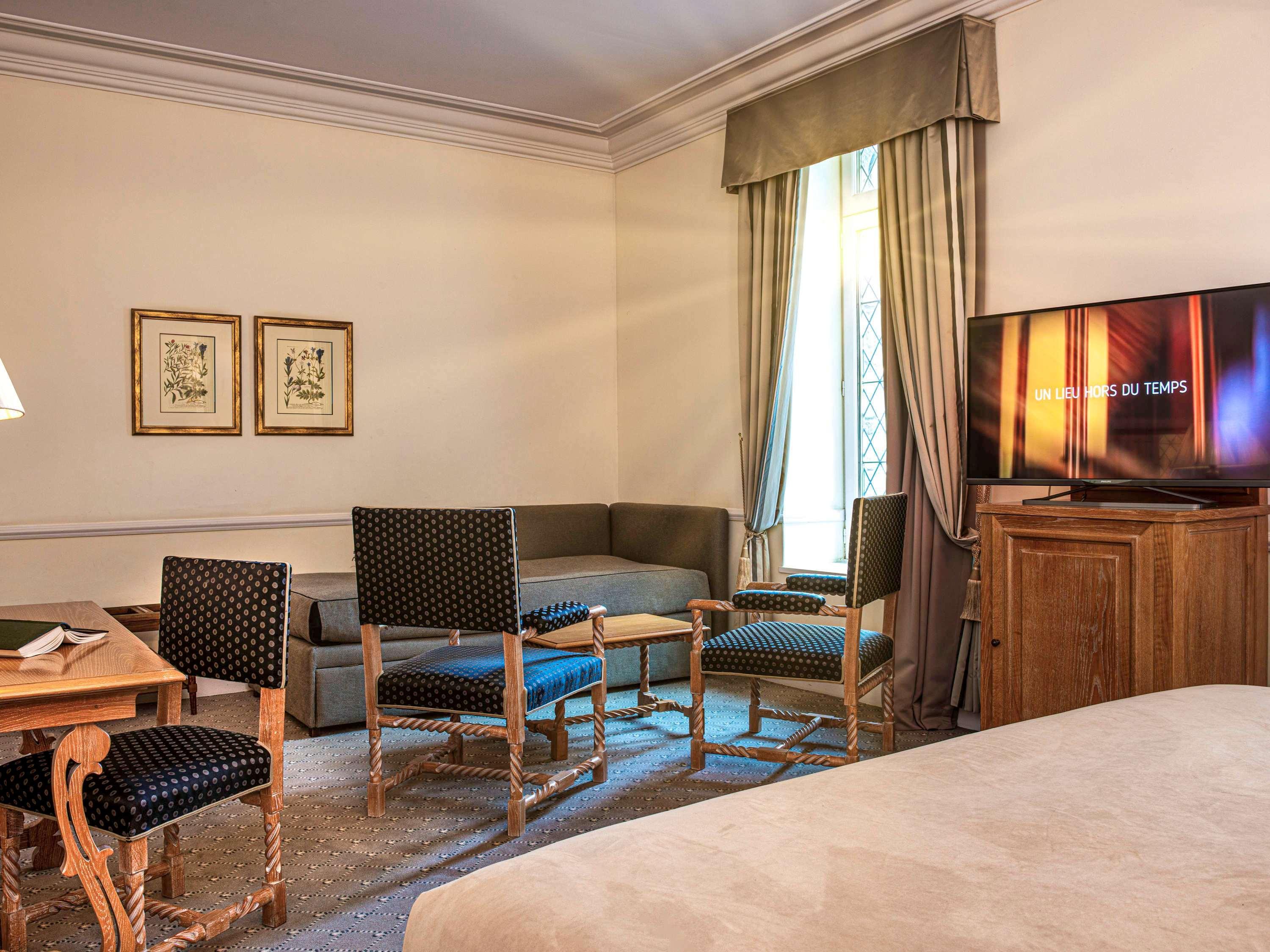 Hotel de la Cité&Spa MGallery Carcassonne Esterno foto A room at the hotel