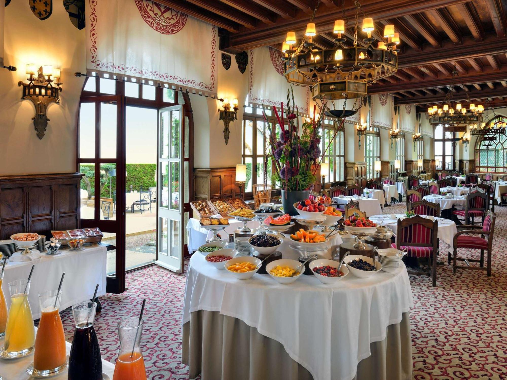 Hotel de la Cité&Spa MGallery Carcassonne Esterno foto The restaurant